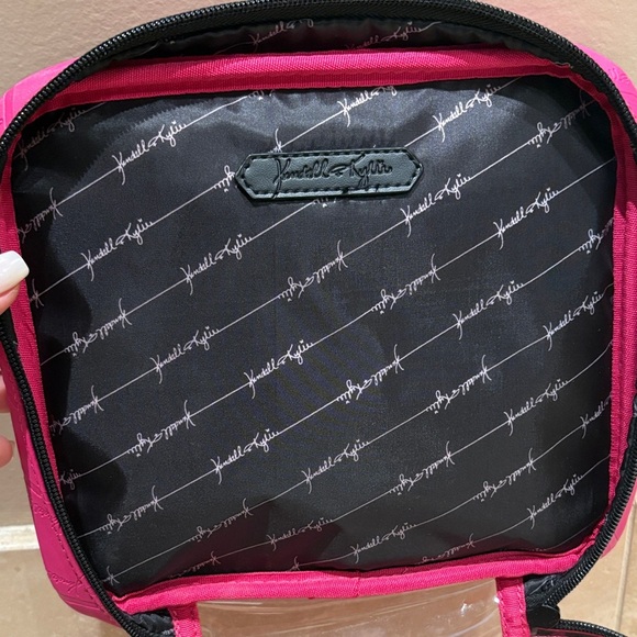 Kendall & Kylie Pink Transparent Cosmetic Case - Picture 4 of 5